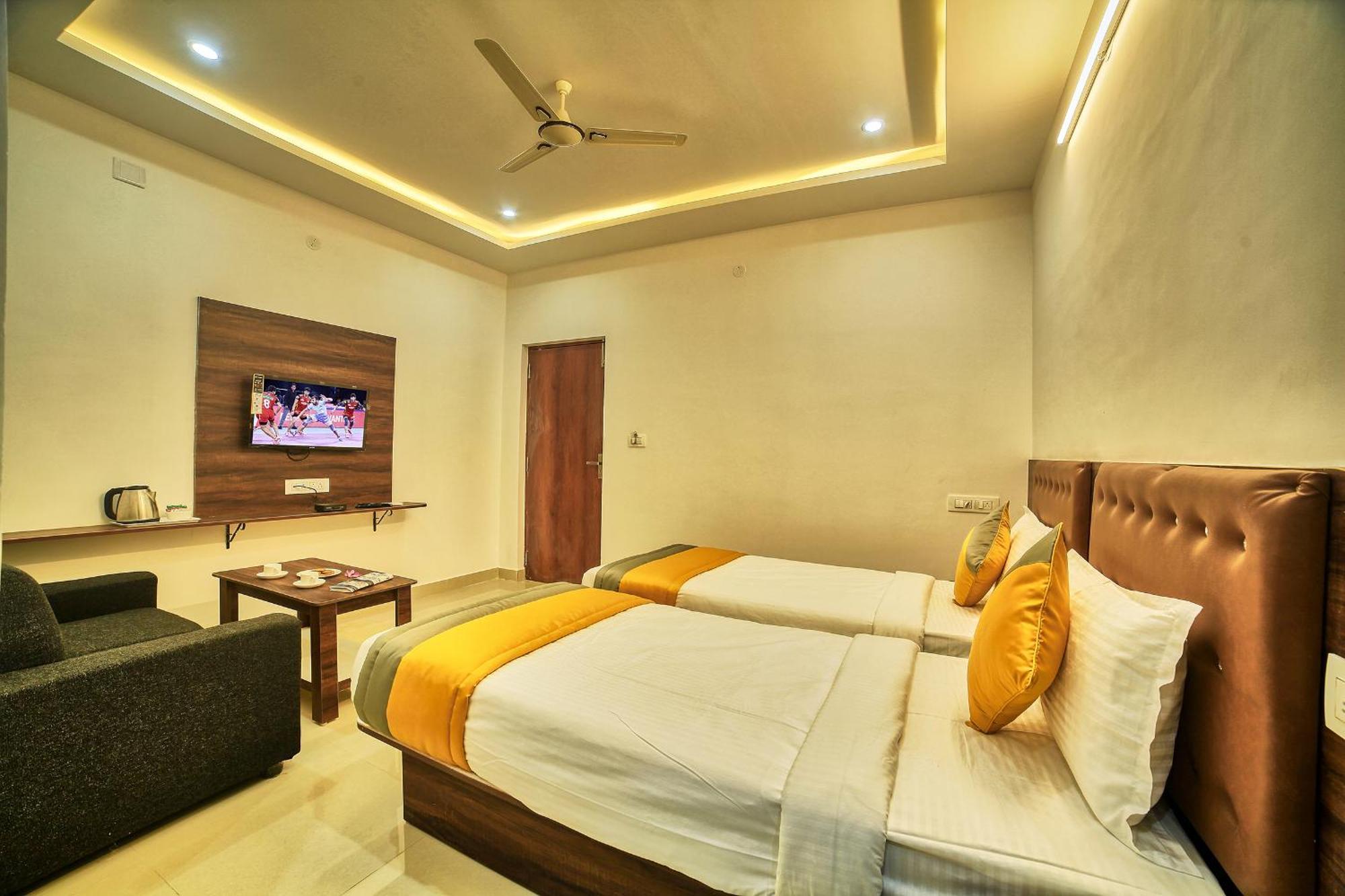 Visa Inn Hotel 4Kms From Airport L Free Airport Pickup & Drop 24X7 Devanahalli Kültér fotó